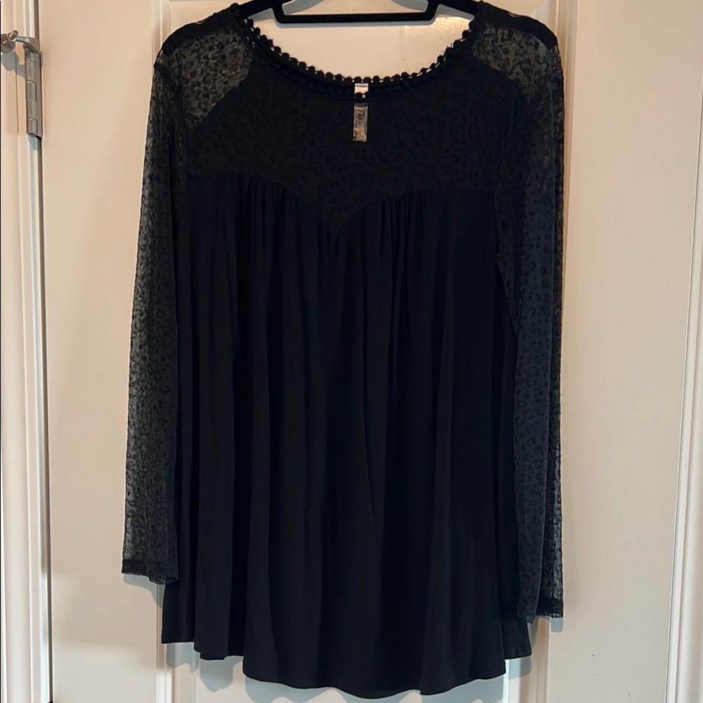 Emerald Sheer Sleeve Black Blouse